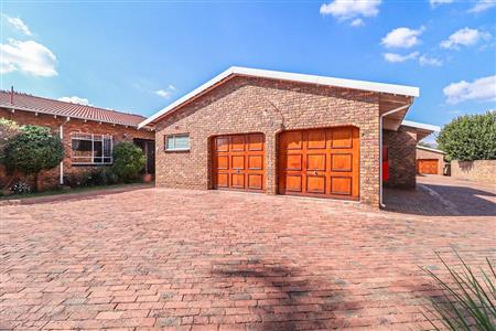 Townhouse sold in Northmead, Benoni - P381285