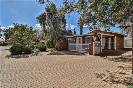 House sold in Crystal Park, Benoni - P133599
