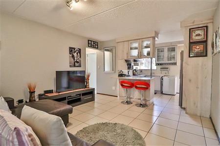 Apartment under offer in Lakefield, Benoni - P229617