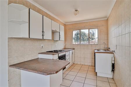 Townhouse rented out in Terenure, Kempton Park - P762445
