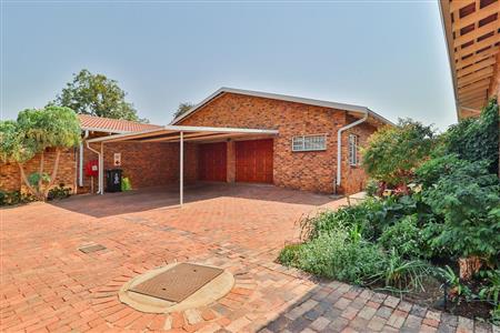 Townhouse sold in Northmead, Benoni - P726875