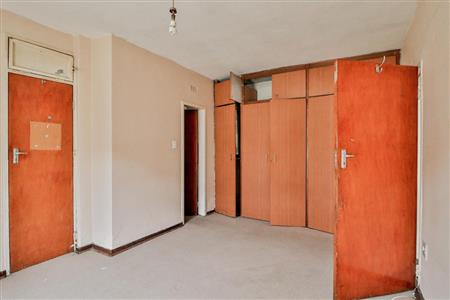 Apartment for sale in Kempton Park Central, Kempton Park - P365345