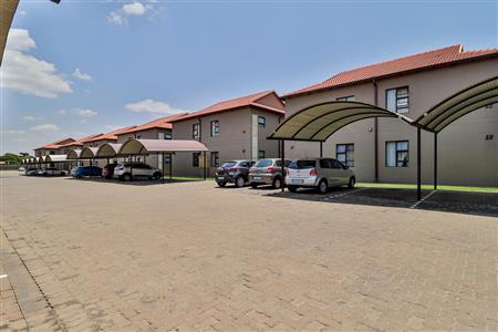 Townhouse sold in Brentwood Park, Benoni - P574526