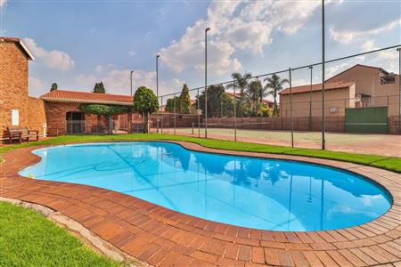 Townhouse sold in Lakefield, Benoni - P429439