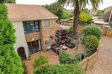 Townhouse sold in Lakefield, Benoni - P429439