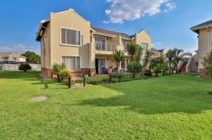 Townhouse Under Offer in Brentwood Park Benoni - P163268