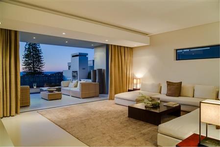 Vacation Villa to Rent in Camps Bay, Cape Town - P869269