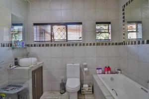 House For Sale in Rynfield Benoni - P592386