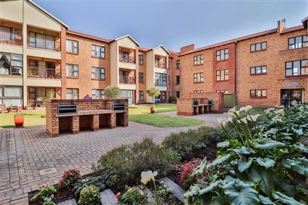 Apartment under offer in Brentwood Park, Benoni - P815311