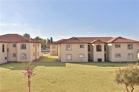 Townhouse for sale in Morehill, Benoni - P146149