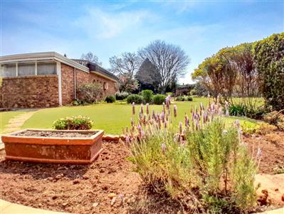 Townhouse for sale in Brentwood Park, Benoni - P338856