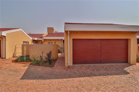Townhouse for sale in Northmead, Benoni - P615362