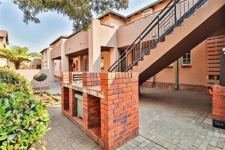 Apartment for sale in Brentwood Park, Benoni - P998142