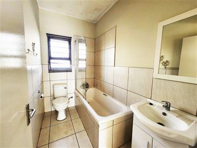 Apartment for sale in Rynfield AH, Benoni - P648533