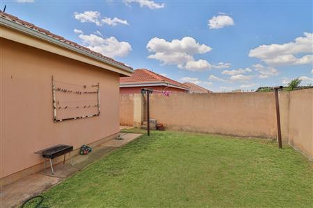 House For Sale in Crystal Park, Benoni - P144818