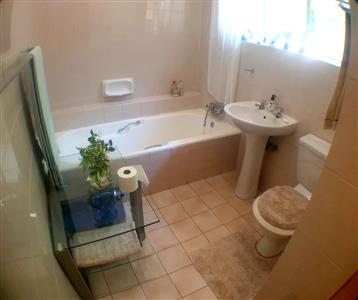 Separate 2 Bedroom Flat Bathroom - House For Sale in Annlin, Pretoria - P836549