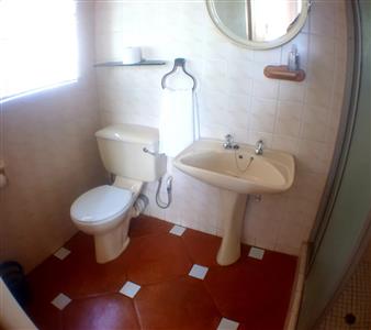 Ground Floor Bathroom - House For Sale in Annlin, Pretoria - P836549