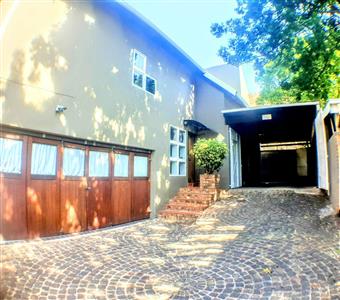 Separate Flat Entrance Tandem Carport - House For Sale in Annlin, Pretoria - P836549