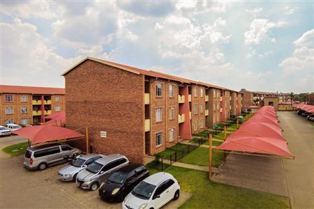 Apartment For Sale in Comet, Boksburg - P611978