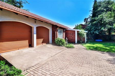 House For Sale in Crystal Park, Benoni - P391264