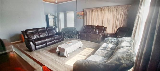 House For Sale in Airfield, Benoni - P245459