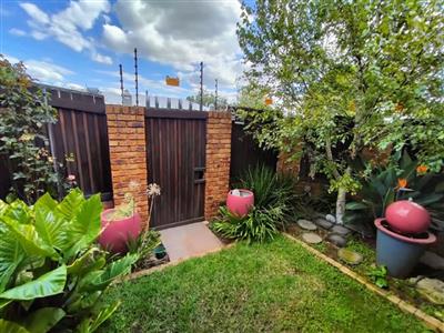 Townhouse For Sale in Witfield, Boksburg - P948814