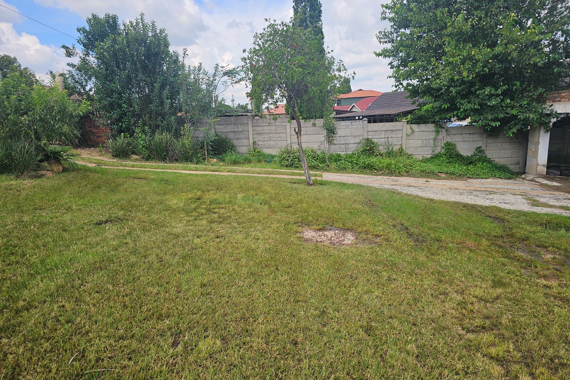 House for sale in Tasbet Park Ext 1, Tasbet Park, Witbank, 1047 m²