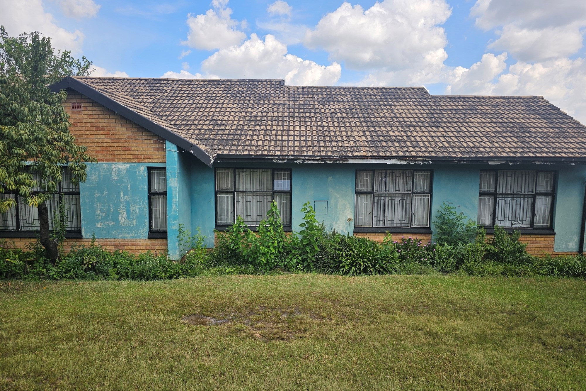 House for sale in Tasbet Park Ext 1, Tasbet Park, Witbank, 1047 m²