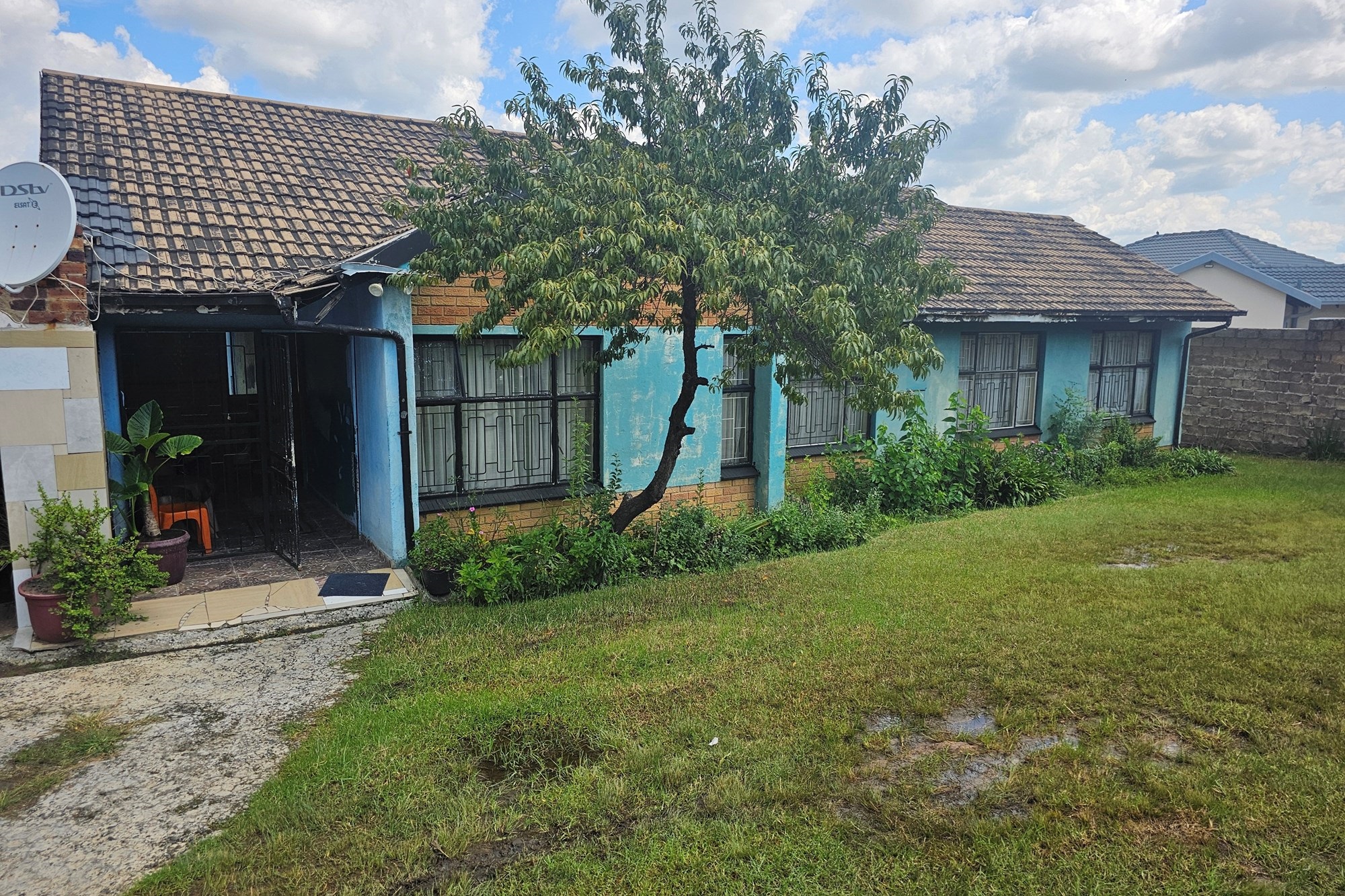 House for sale in Tasbet Park Ext 1, Tasbet Park, Witbank, 1047 m²