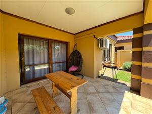 Townhouse To Rent in Hillcrest Kimberley - P1462210