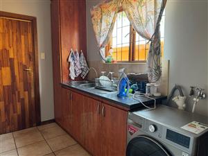 Townhouse To Rent in Hillcrest Kimberley - P1462210