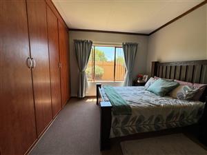 Townhouse To Rent in Hillcrest Kimberley - P1462210