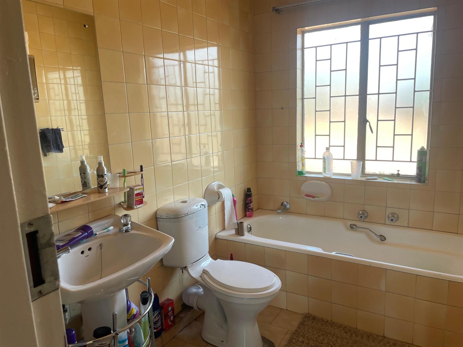 Duplex for sale in Lyndhurst, Johannesburg, 175 m²
