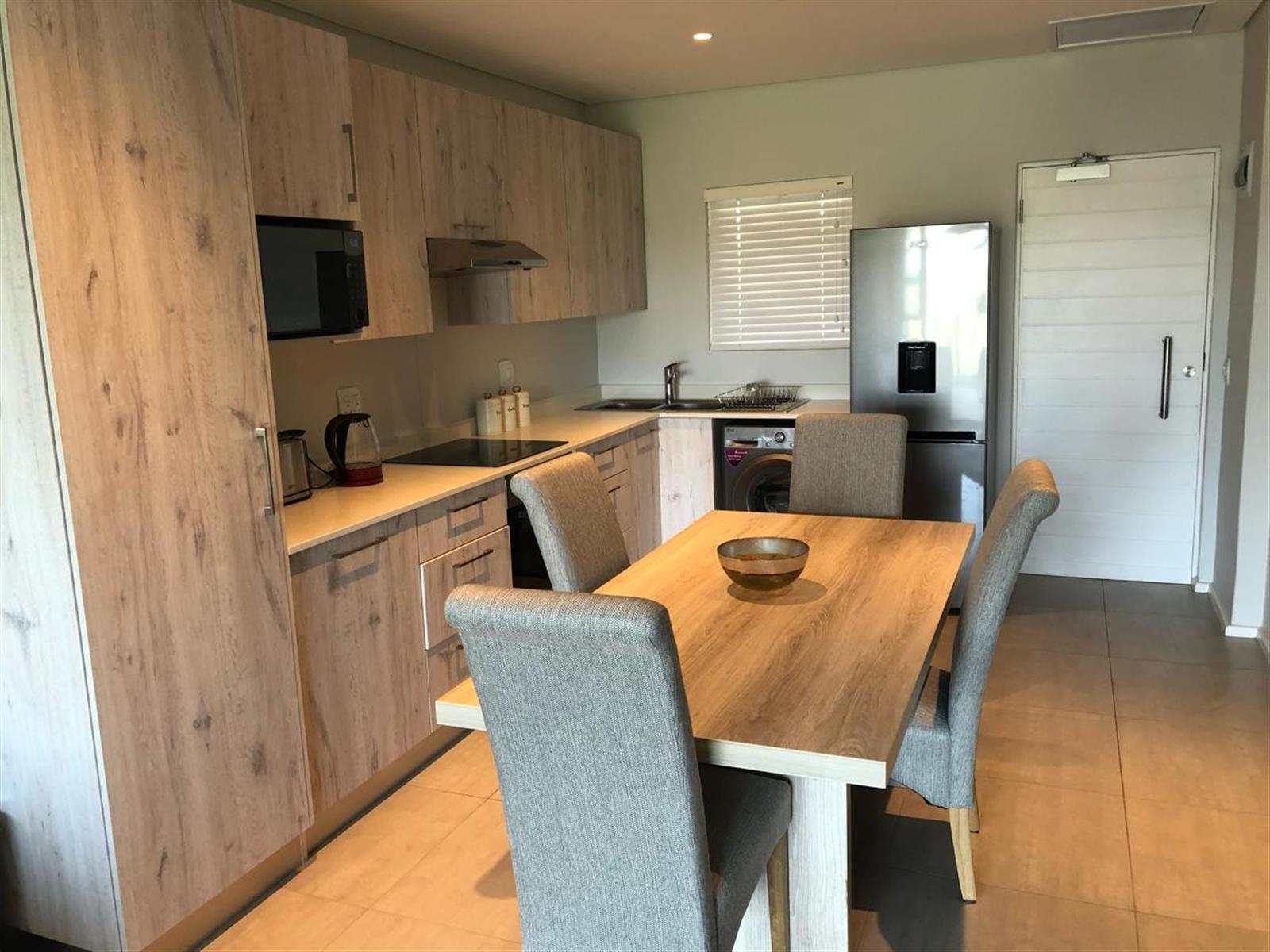 Apartment for rent in Ballito Central, Ballito, KwaZulu Natal, 75 m²