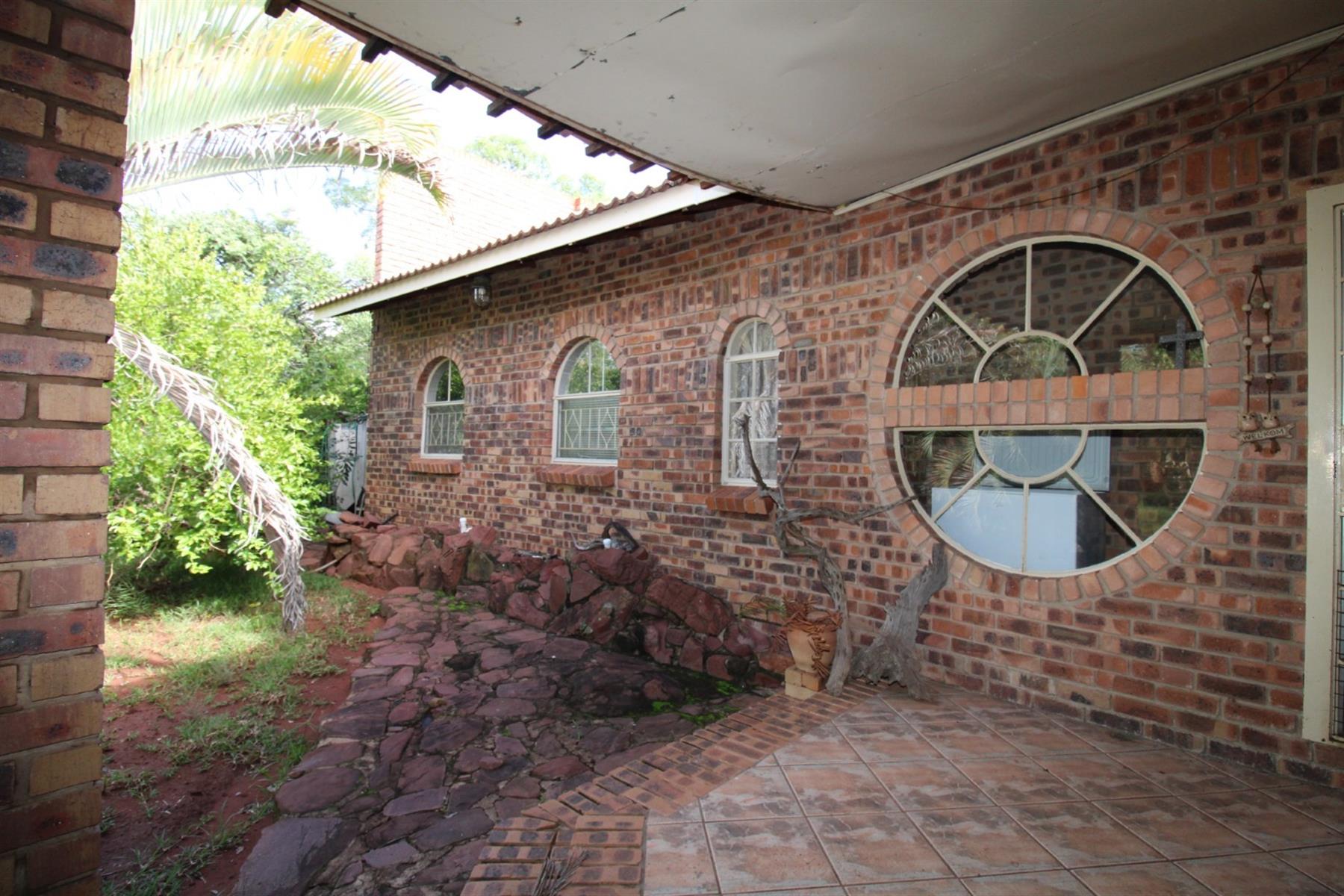 Farm for sale in Bela Bela, 426 m²