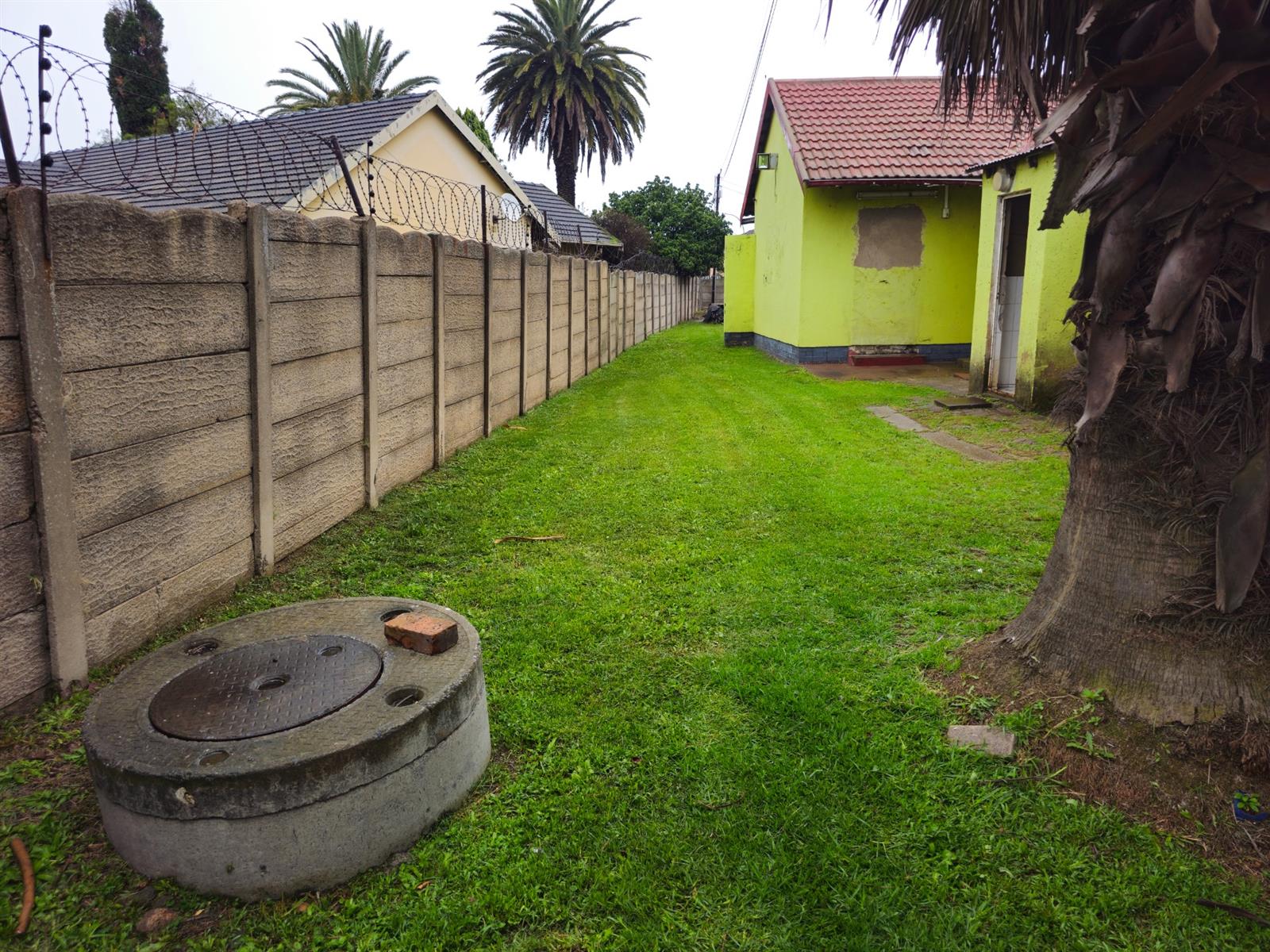 House for sale in Witbank Ext 8, Witbank, 1012 m²