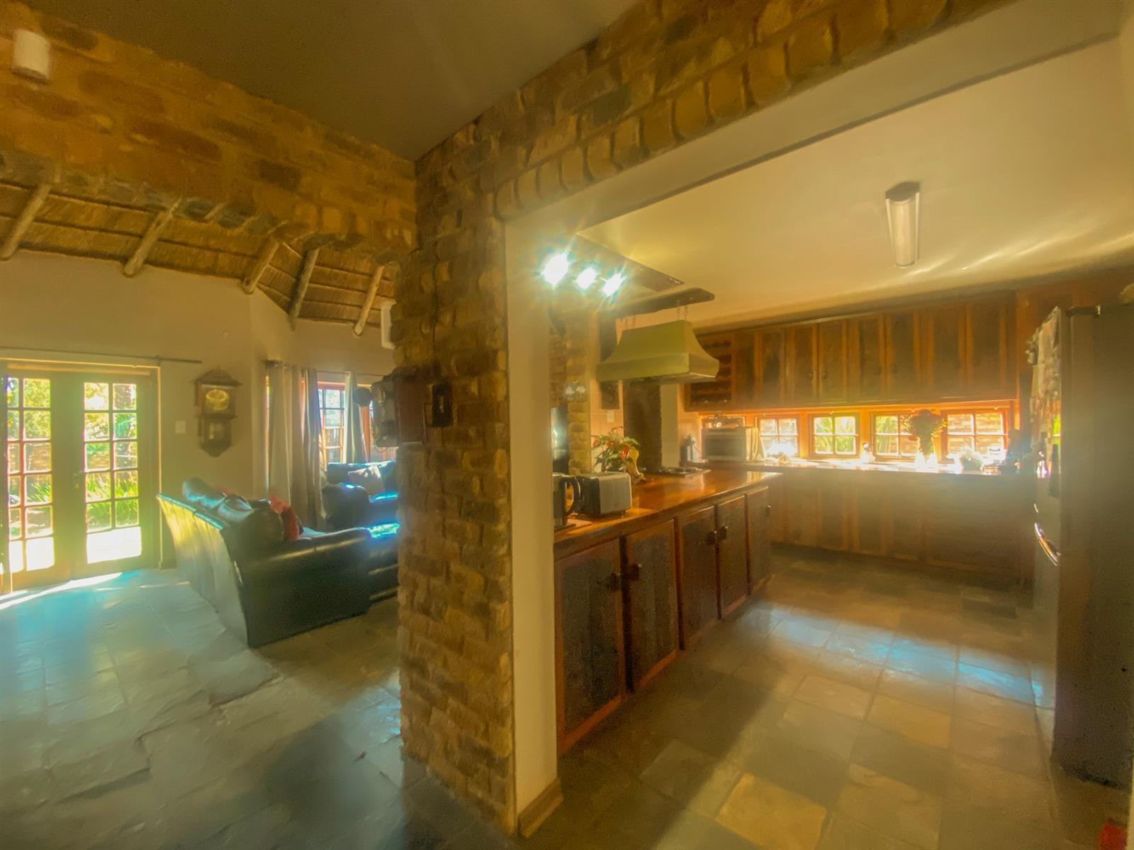 House for sale in Moreleta Park, Pretoria, 202 m²