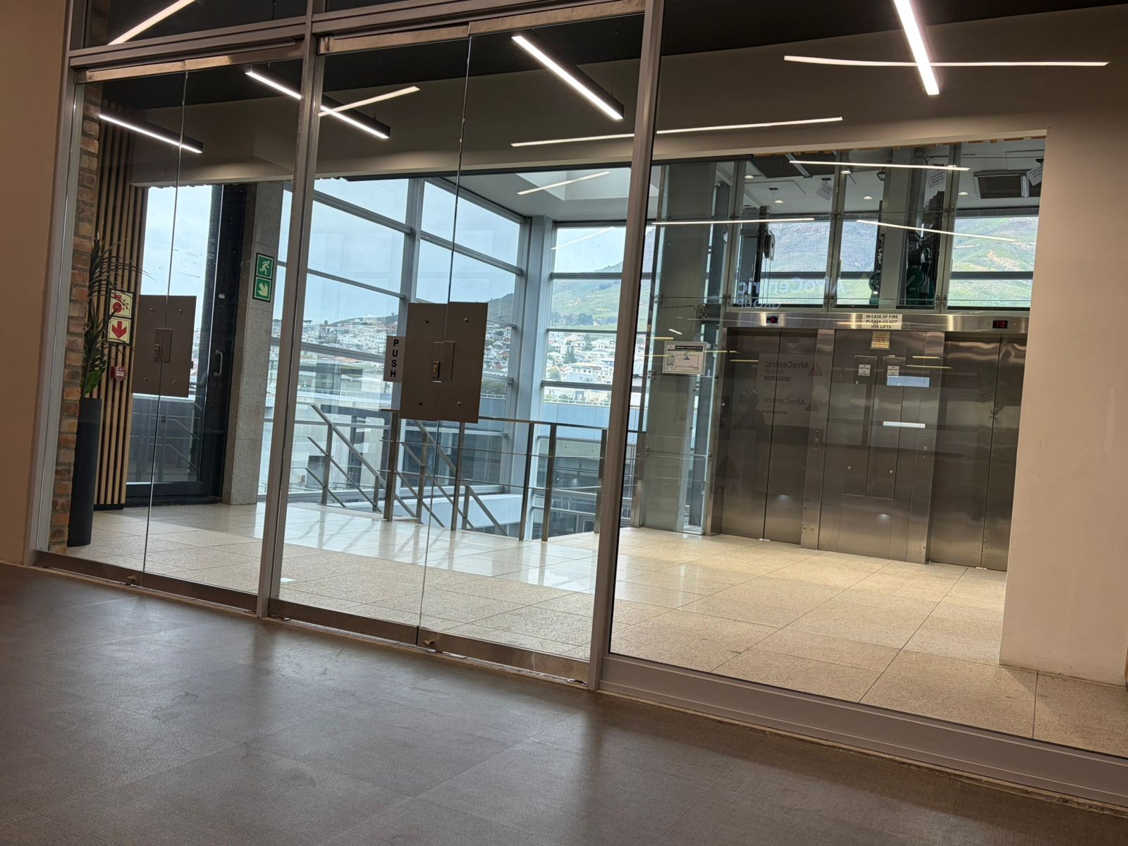 Office for rent in Woodstock, Cape Town, 40 SEARLE STREET, Woodstock, Cape Town, Western Cape, 3554 m²