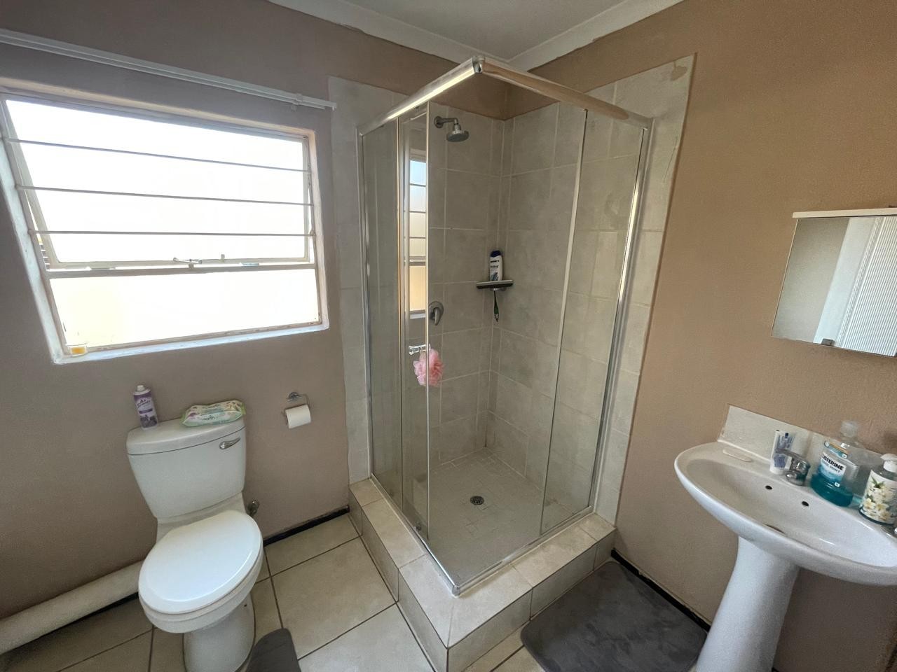 Apartment for sale in Honeypark, Roodepoort, 64 m²