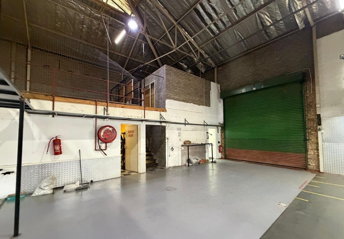 Warehouse for rent in Halfway House, Midrand, 9, Ashbow Industrial Park, 110 Richards drive, Halfway House, Midrand, Gauteng, 351 m²