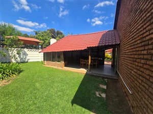 House For Sale in Flora Park with Borehole (no municipal water used), Polokwane - P1612411