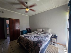 House For Sale in Flora Park with Borehole (no municipal water used), Polokwane - P1612411