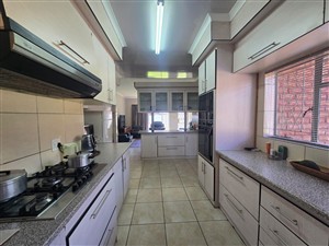 House For Sale in Flora Park with Borehole (no municipal water used), Polokwane - P1612411
