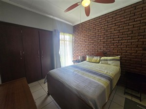 House For Sale in Flora Park with Borehole (no municipal water used), Polokwane - P1612411