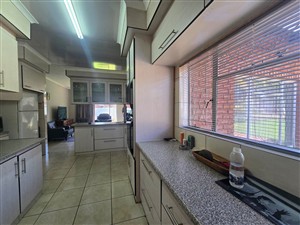 House For Sale in Flora Park with Borehole (no municipal water used), Polokwane - P1612411