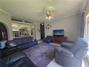 House For Sale in Flora Park with Borehole (no municipal water used), Polokwane - P1612411