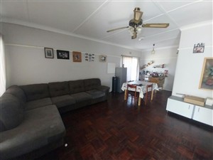 Spacious, comfortable living home with entertainment area to fit your lifestyle - P1615524