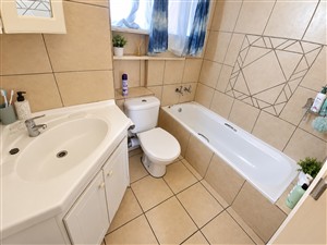 Apartment For Sale in Stilfontein, North West - P1616475