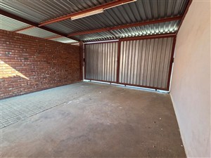 Secure parking - Duplex For Sale in Belgravia Kimberley Northern Cape - P1616373