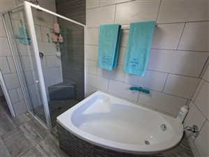 House For Sale in Island View, Mossel Bay - P1619758